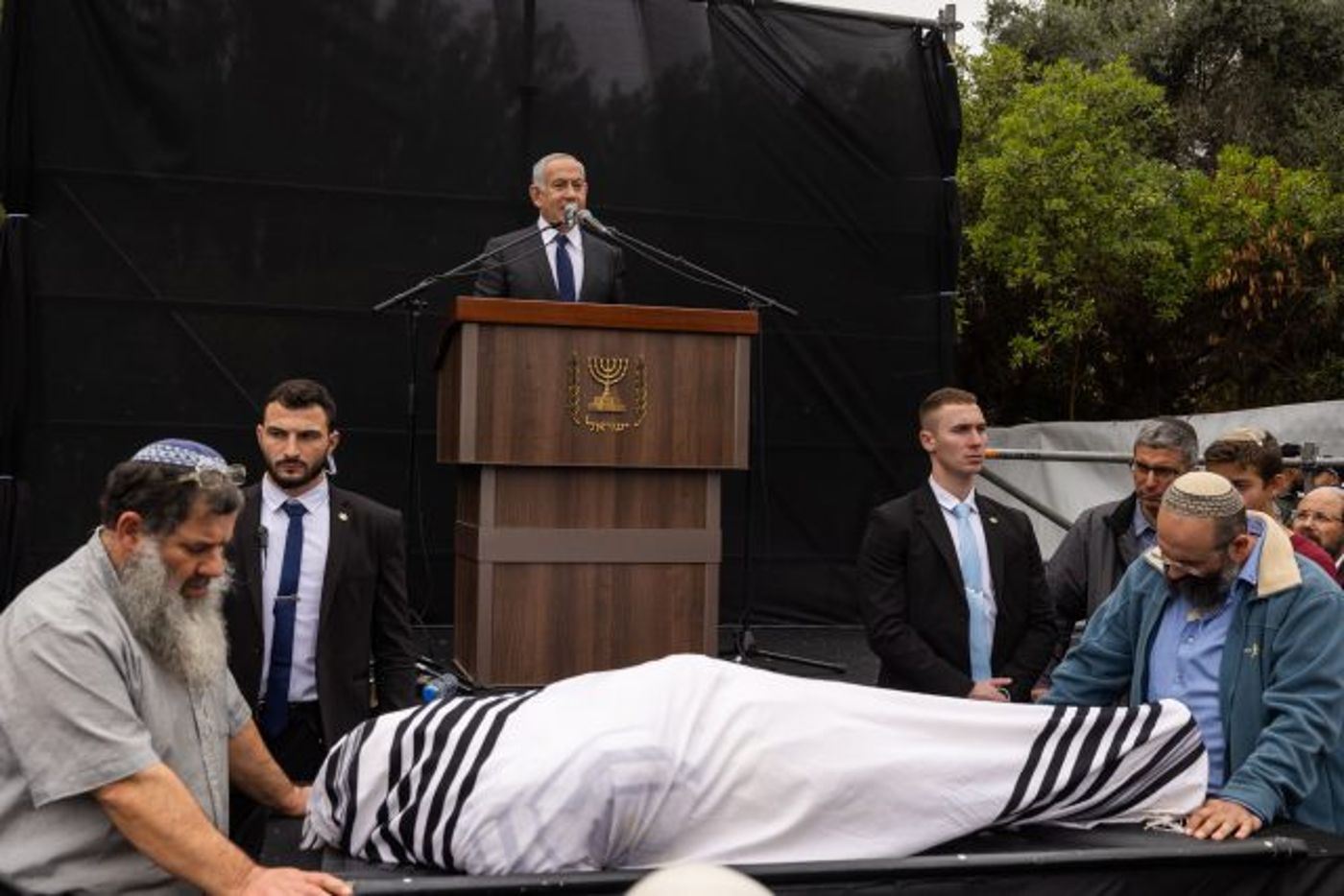 הרב דרוקמן זצ"ל נטמן בבית העלמין במשואות יצחק