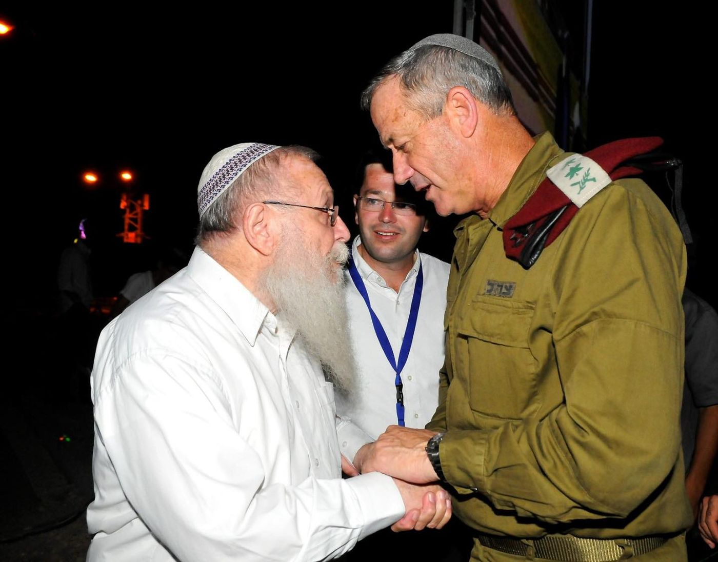 בני גנץ: "הלב דואב, זכיתי להיות מתלמידי הרב"