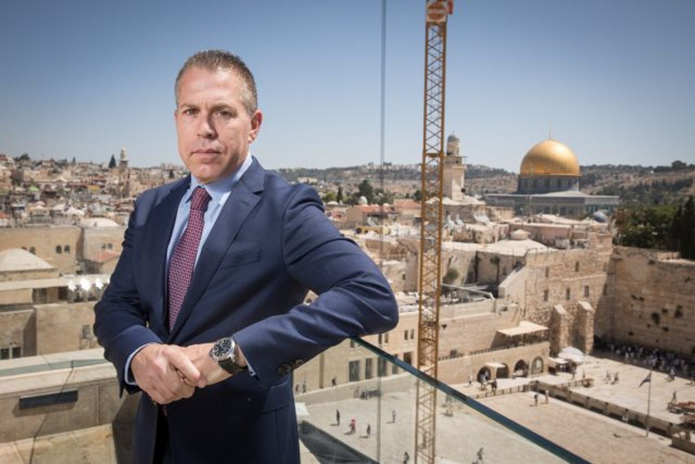 ארדן כשר לביטחון פנים, על רקע הר הבית (הדס פרוש/פלאש90