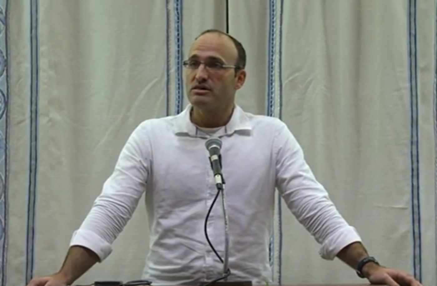 הרב אילעאי עופרן תוקף: "זו התורה שלנו?"