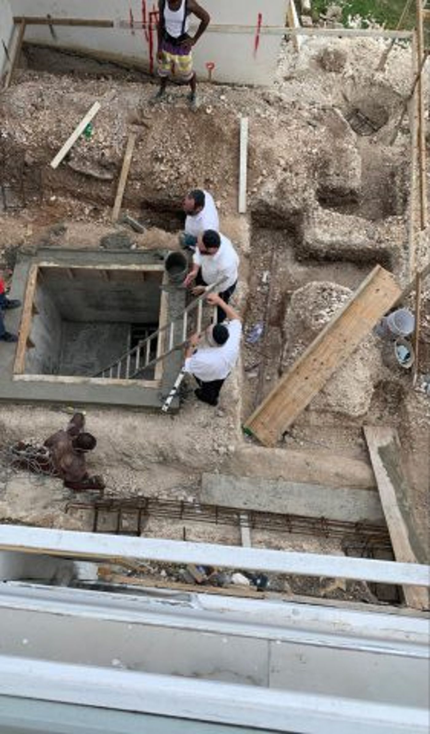 איך זה להיות שליח חב"ד על החוף בג'מייקה?