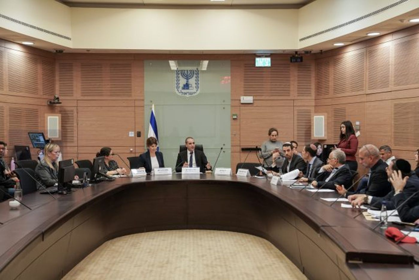 אחרי הביקורת: בכמה יעלה שכר הח"כים?