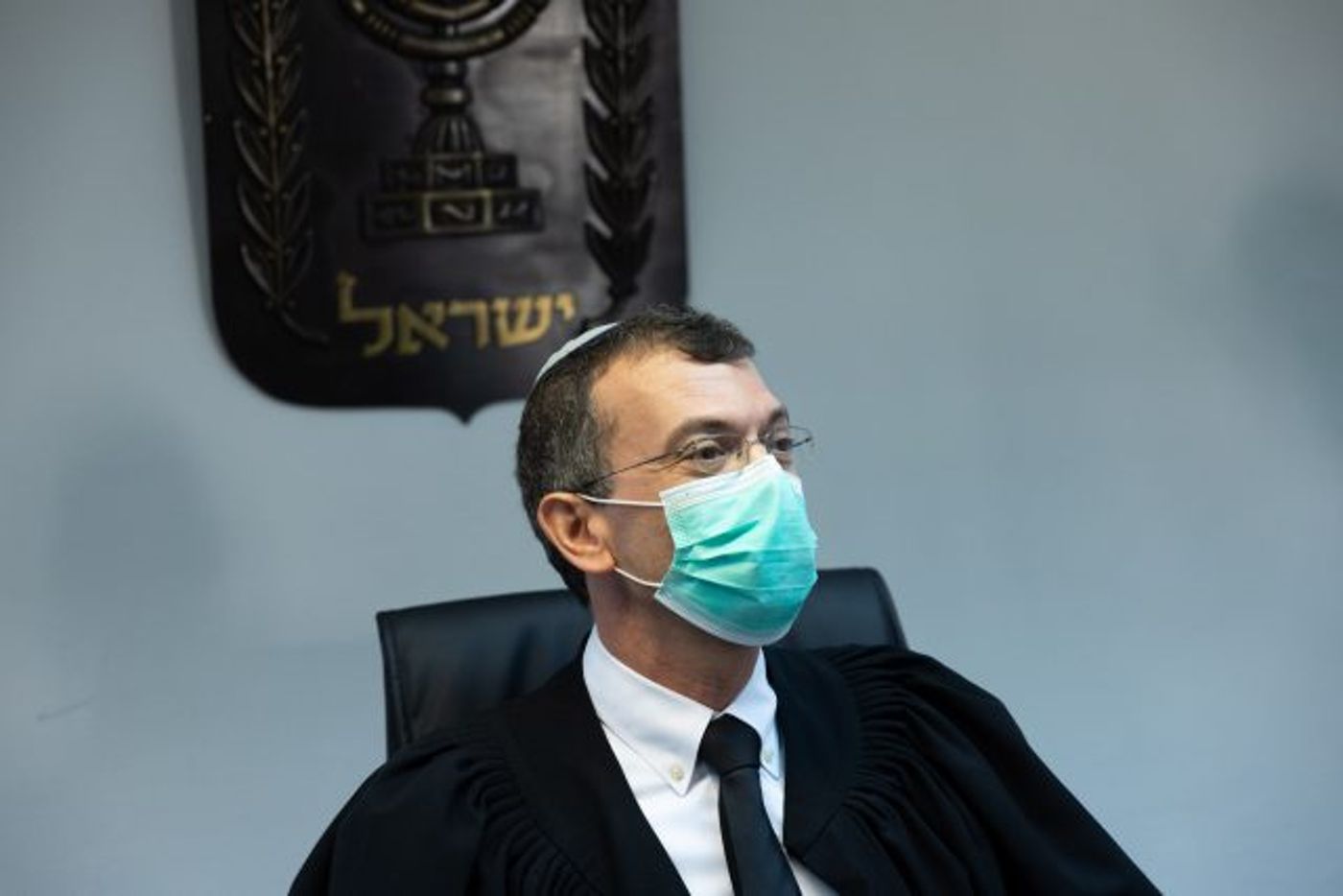 נשיא בתי משפט השלום בירושלים, השופט שמואל הרבסט בעת גזר הדין של דרעי (יונתן זינדל/פלאש 90)