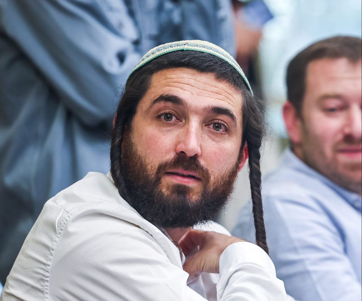 בדרך לכנסת. צבי סוכות