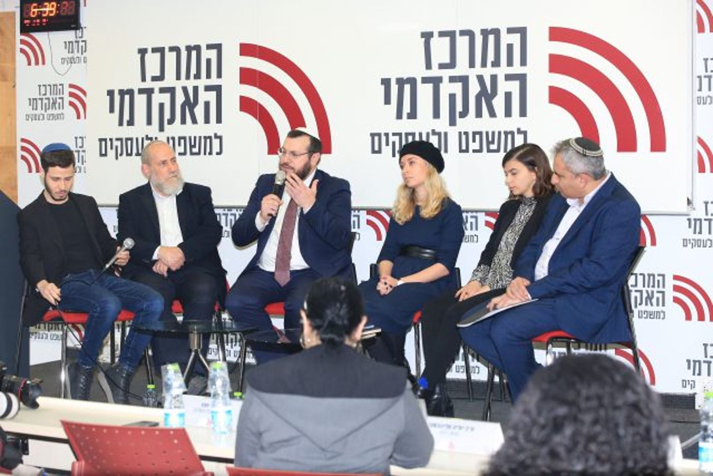 הפנאל בכנס ״חוק השבות כמקרה בוחן לשאלת הזהות היהודית״