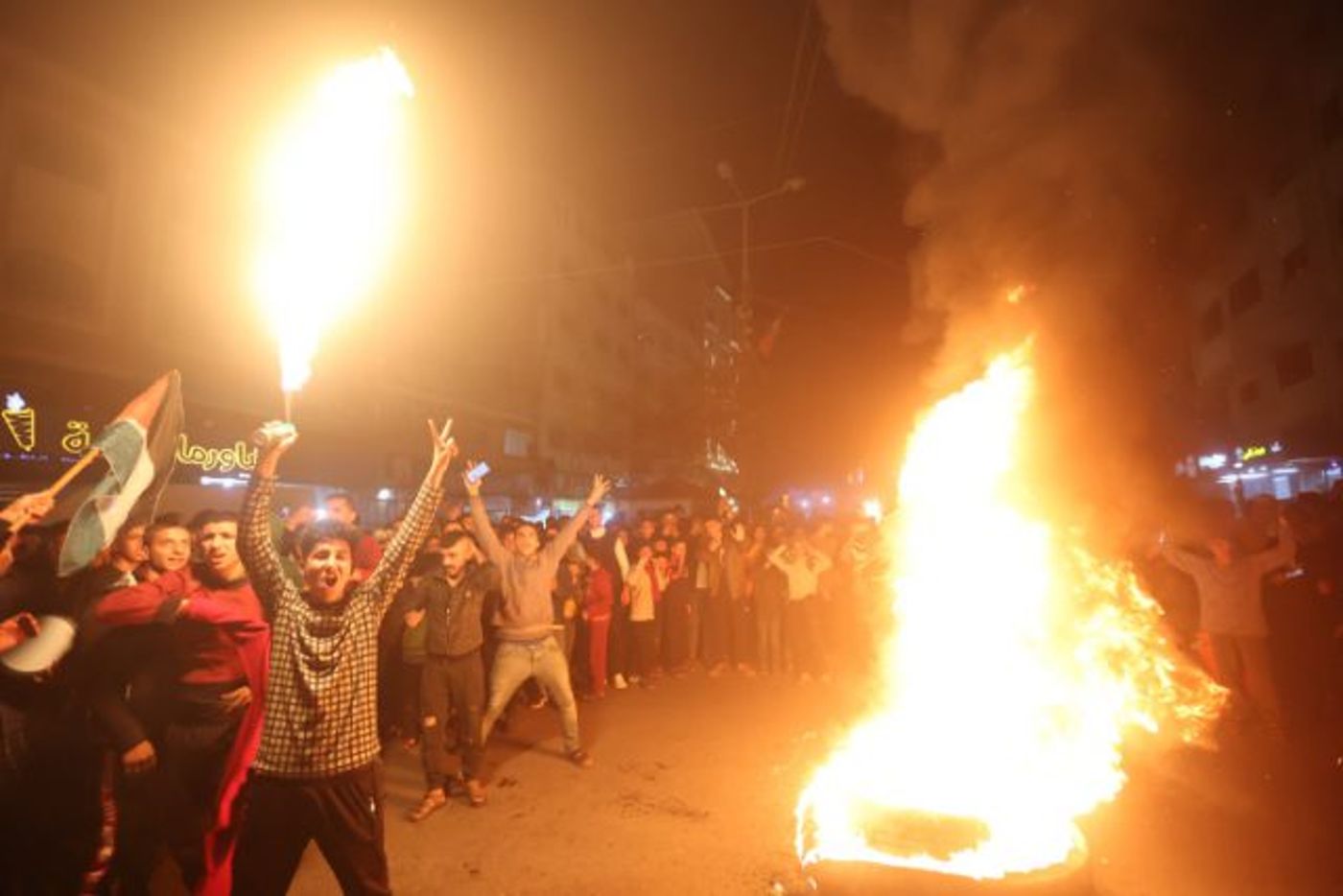 אחרי הטבח: בעזה חגגו את רצח המתפללים בירושלים