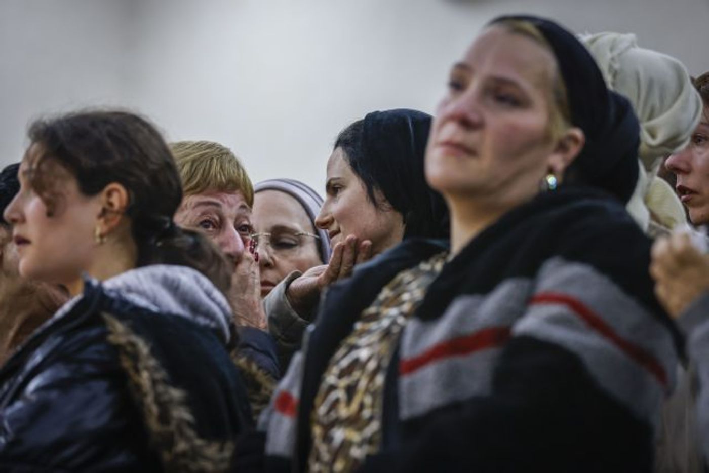 "איך הלכתם לנו?": המונים ליוו למנוחות את הנרצחים