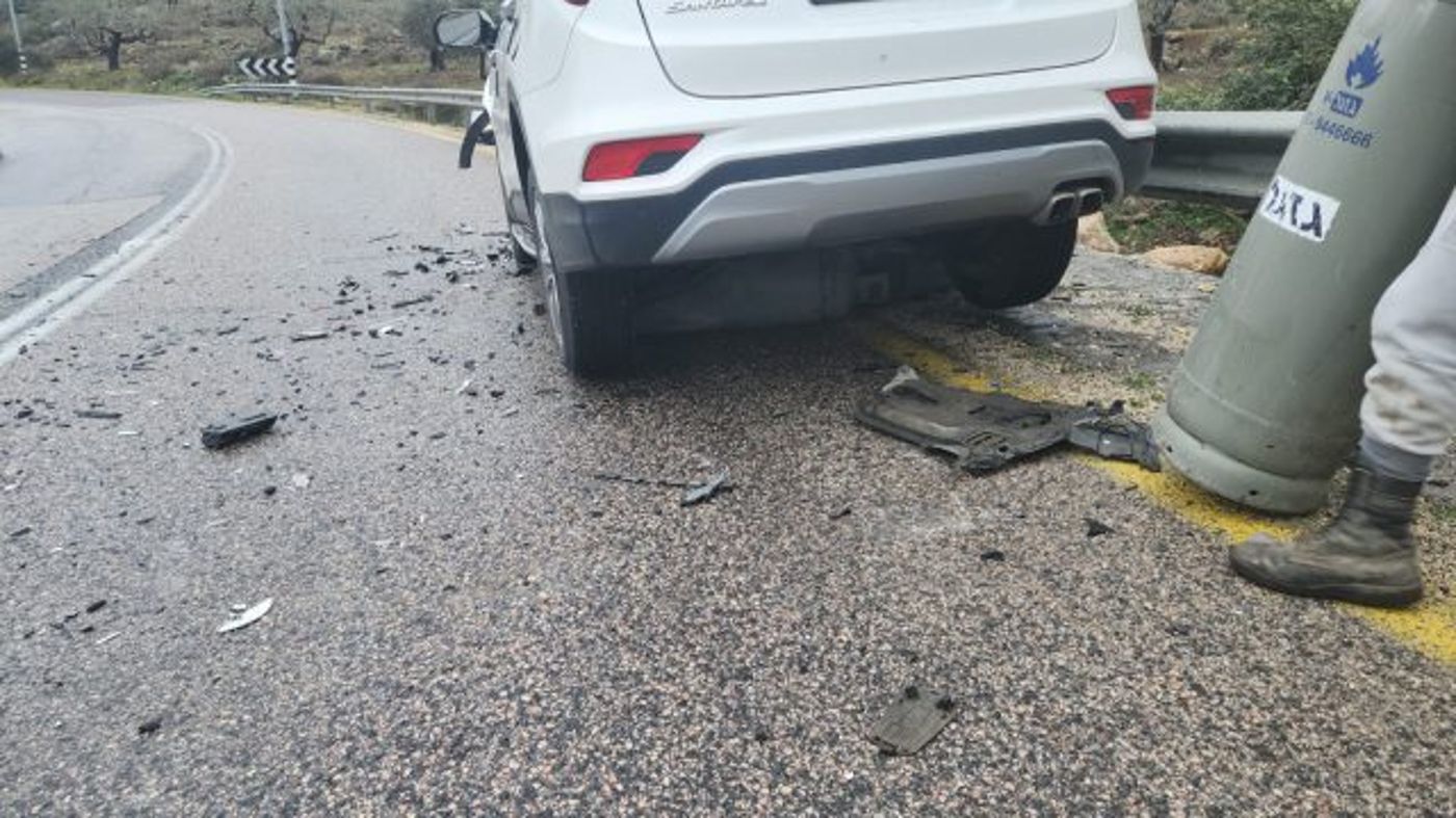 בלוני גז נפלו ממשאית כתוצאה מתאונה עם רכב