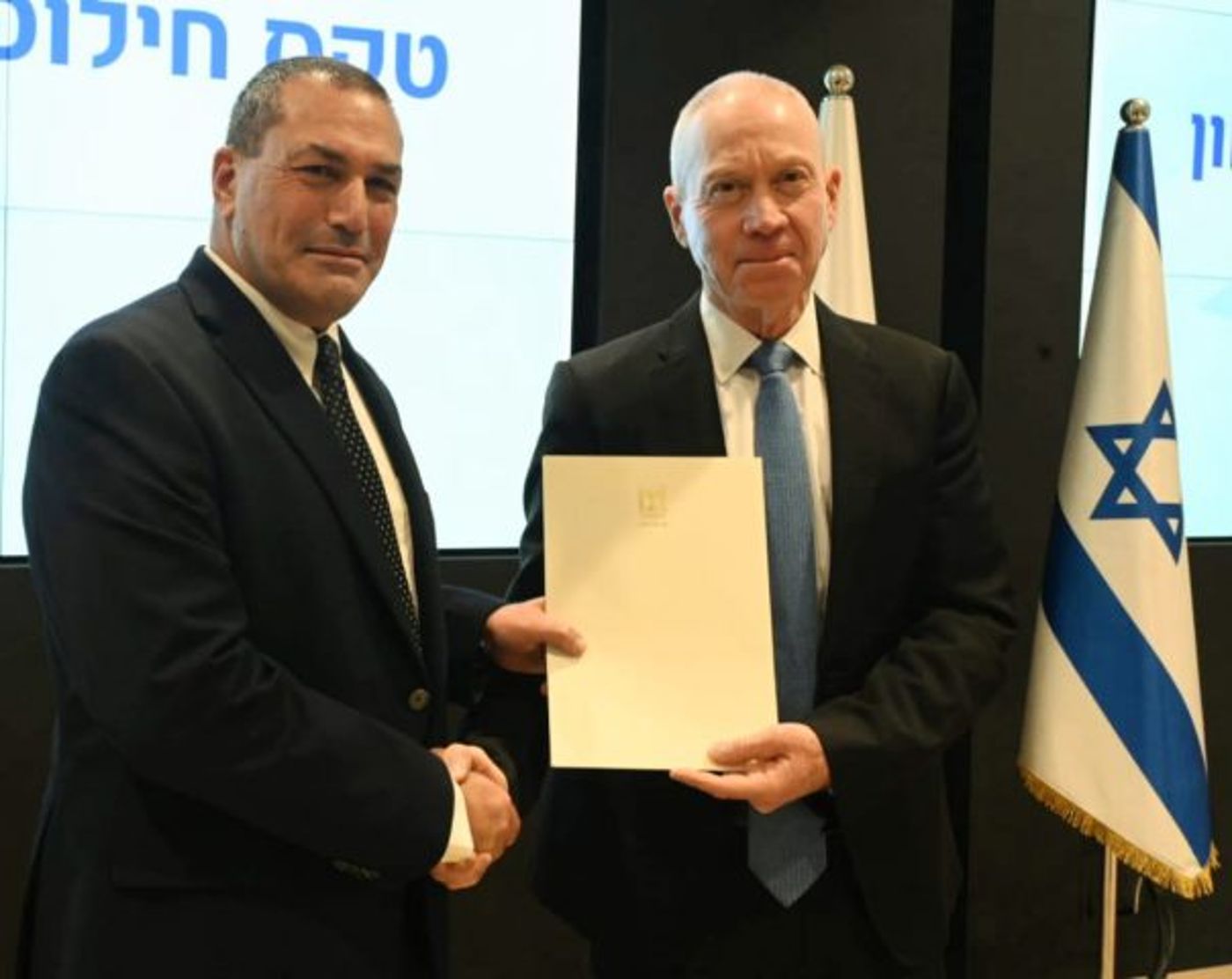עם השר גלנט (אריאל חרמוני, משרד הביטחון)