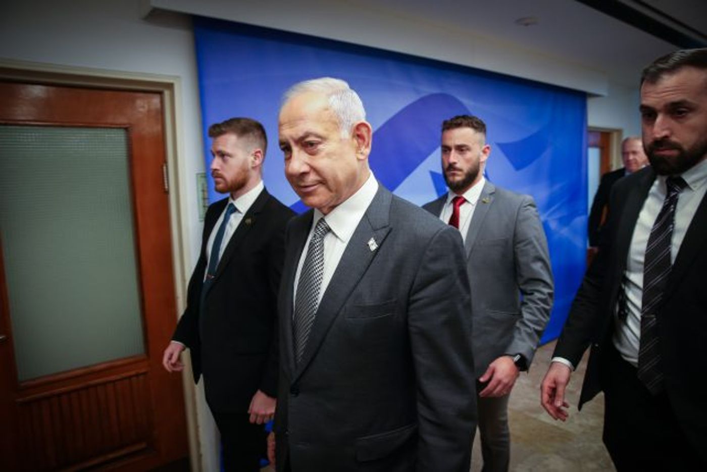 רם בן ברק: "גם הנאצים עלו לשלטון בצורה דמוקרטית"