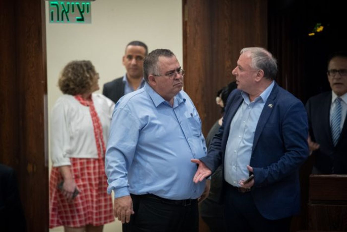 קרעי קורא לחקור את השר לשעבר יועז הנדל