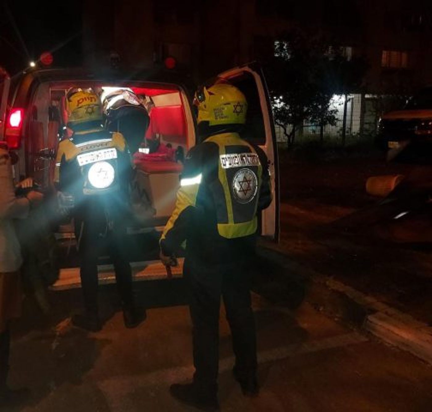 פתח תקווה: תינוק נפל מקומה רביעית, מצבו בינוני
