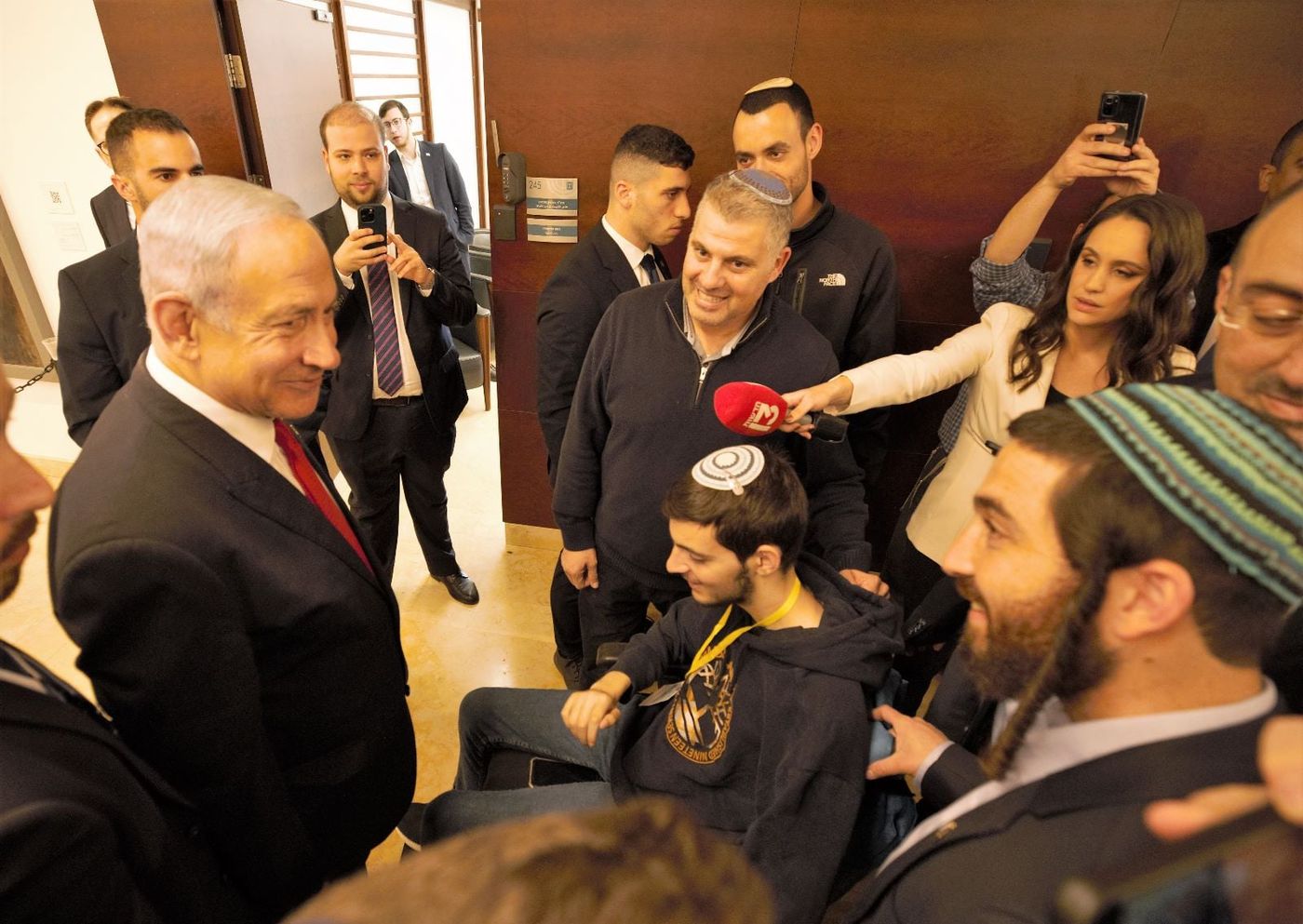 נתניהו פגש את בניה פרץ: "כל הכבוד תמשיך"