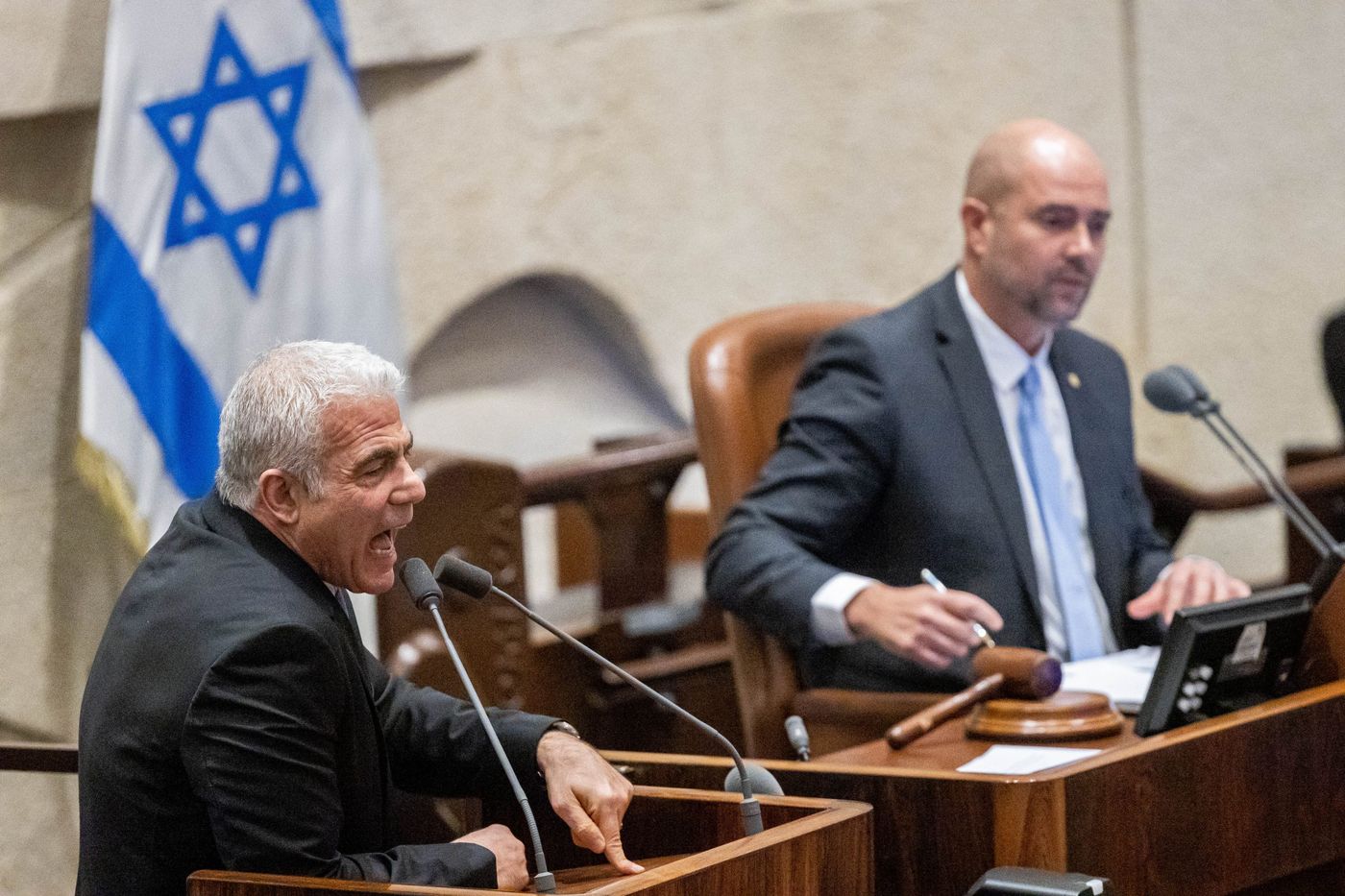 לפיד: "קחו פסק זמן, בינתיים תעשו סדר בממשלה שלכם"