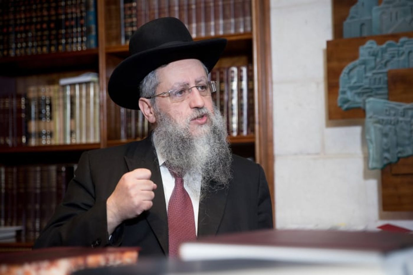 בנו של הרב עובדיה יתמודד על תפקיד הרב הראשי