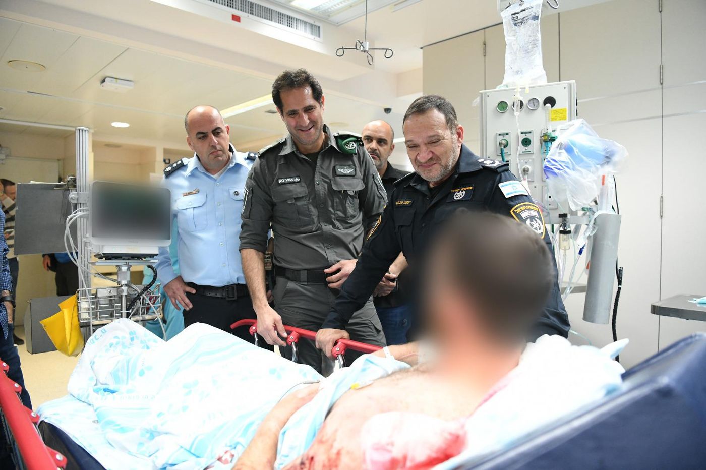 "הכוחות ימשיכו לפעול בחצר ביתם של המחבלים"