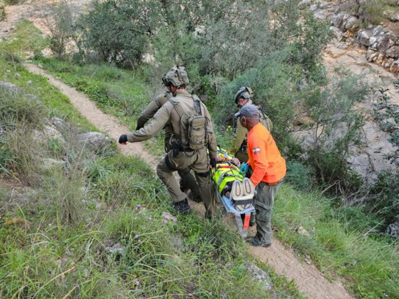 מטייל בן 75 חולץ באמצעות מסוק בהרי ירושלים | תיעוד