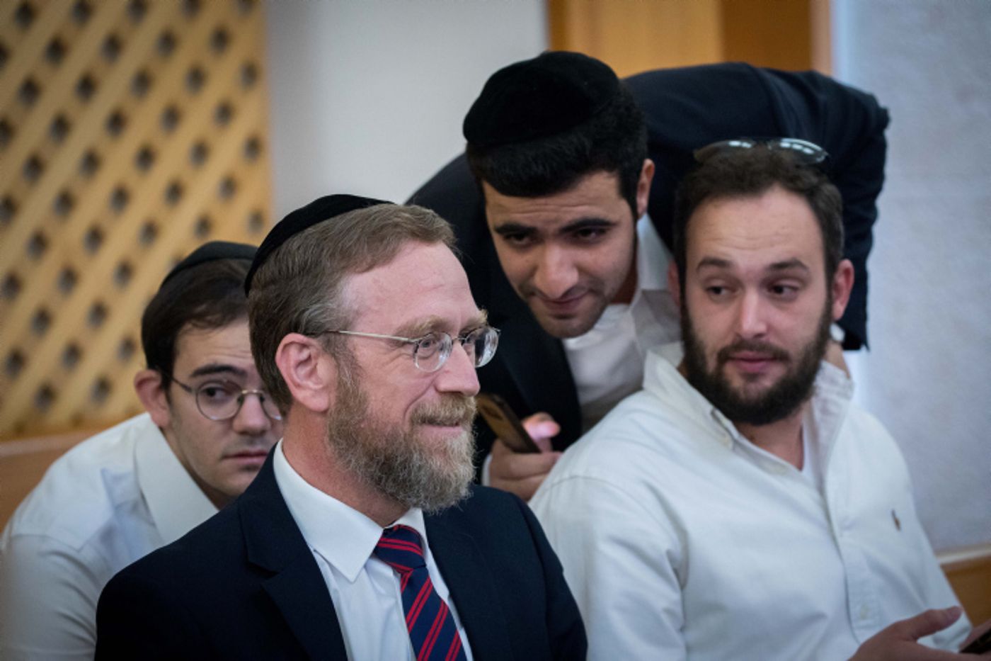 המגישה מלמלה, והעיתונאי החרדי הופתע: "לא ציפיתי"