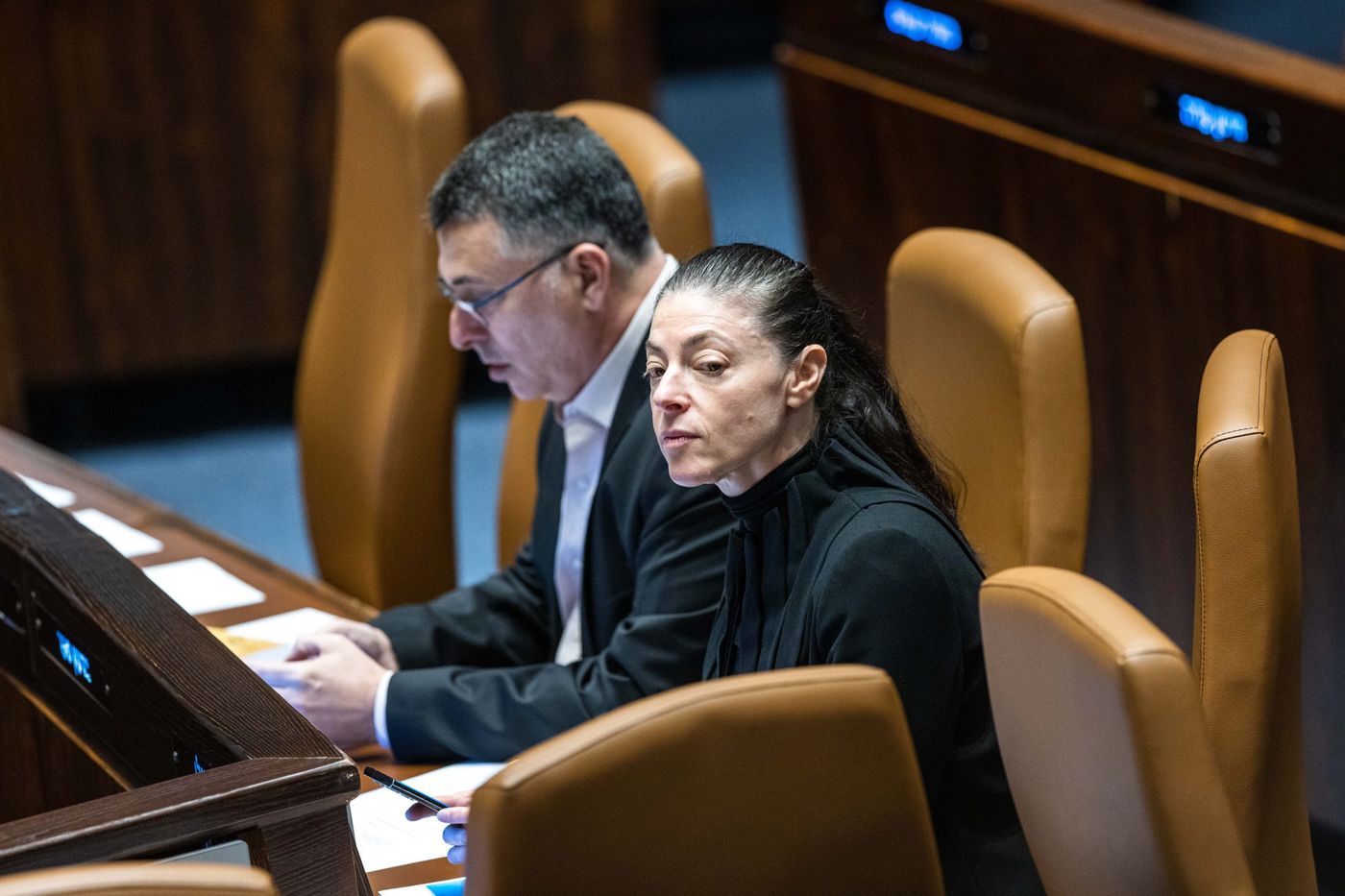 האופוזיציה תוקפת: "אסור ליפול בספין הלילי של הליכוד"