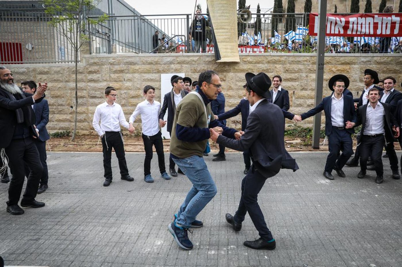 האם המחאה תצליח להסית את האש נגד הציבור החרדי?