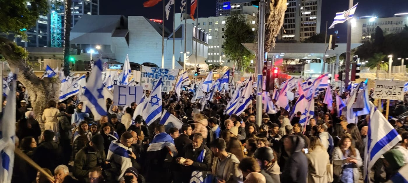 מפגיני הימין: "לוקחים את הקולות שלנו וזורקים אותם"
