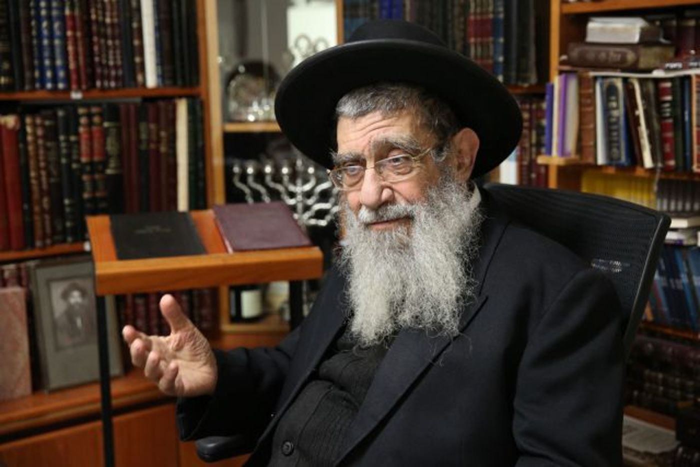 הרב שלמה בן שמעון חבר בית הדין הגדול וגאב"ד נוה ציון (יעקב כהן, שמואל דריי – ארכיון 'הדרך')