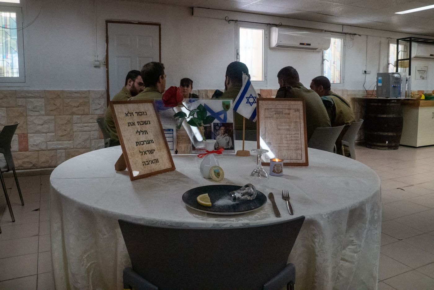 לראשונה בצה"ל: פרויקט 'שולחן לנופל' בחדרי האוכל