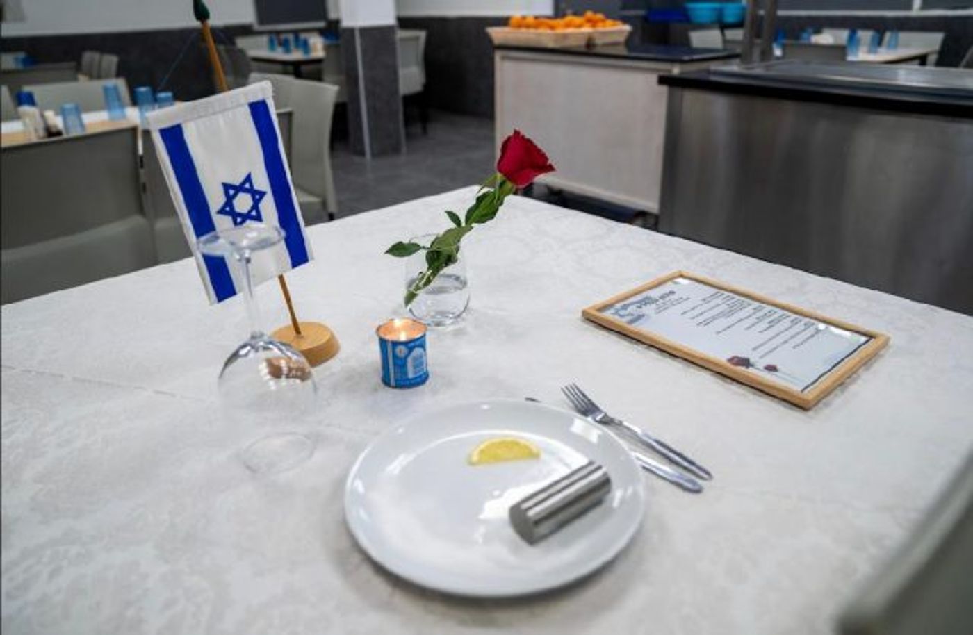לראשונה בצה"ל: פרויקט 'שולחן לנופל' בחדרי האוכל