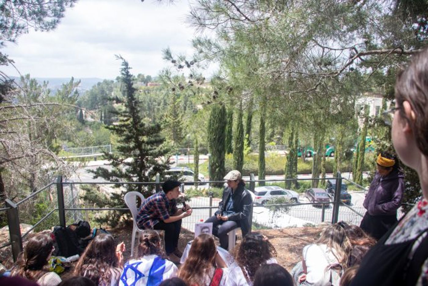 חללי הנצר האחרון והשביל המחבר: הסיפור שלא ימחה