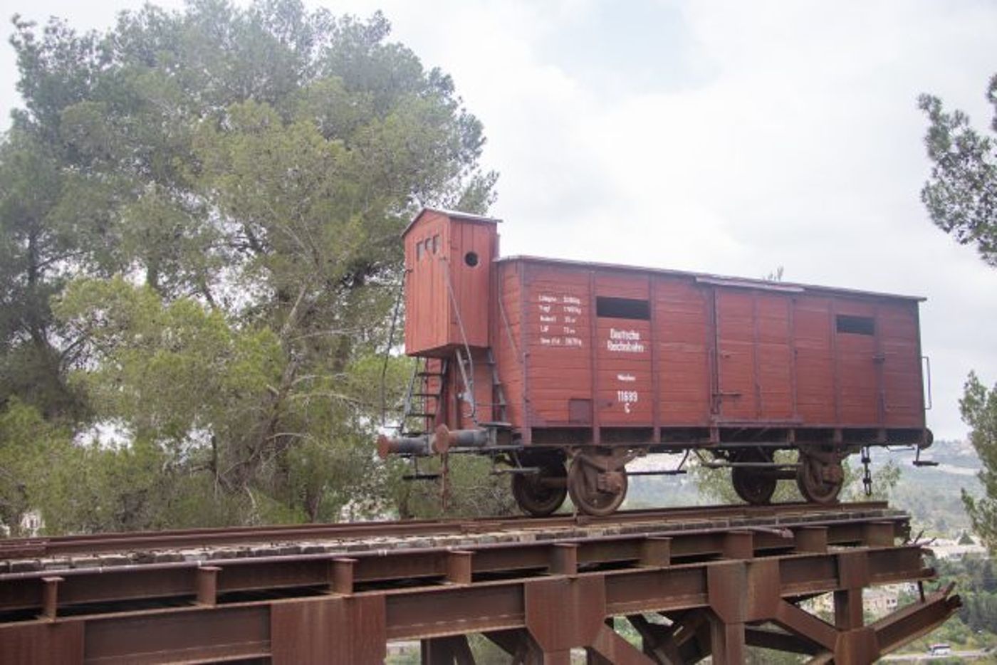 חללי הנצר האחרון והשביל המחבר: הסיפור שלא ימחה