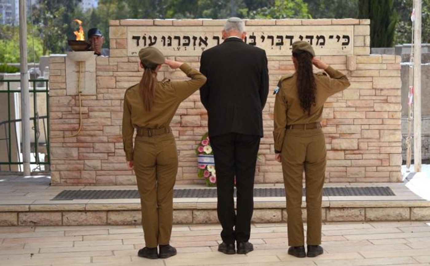 גנץ: "יש לנו חובה להמשיך את מסעם של הנופלים"