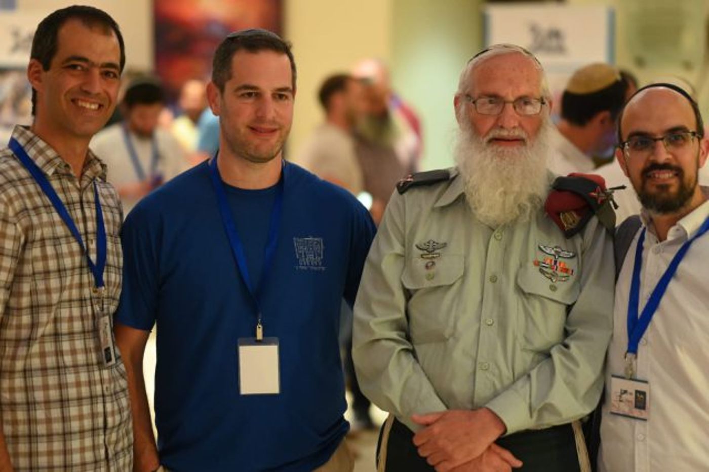 הרב קרים עם הבוגרים