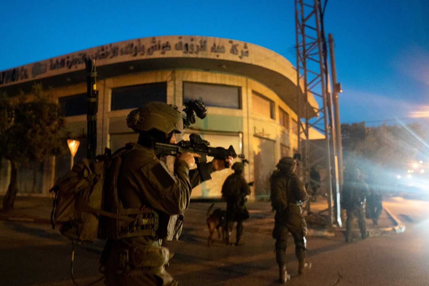 צה"ל חילץ שישה ישראלים מטביעה בלב הים
