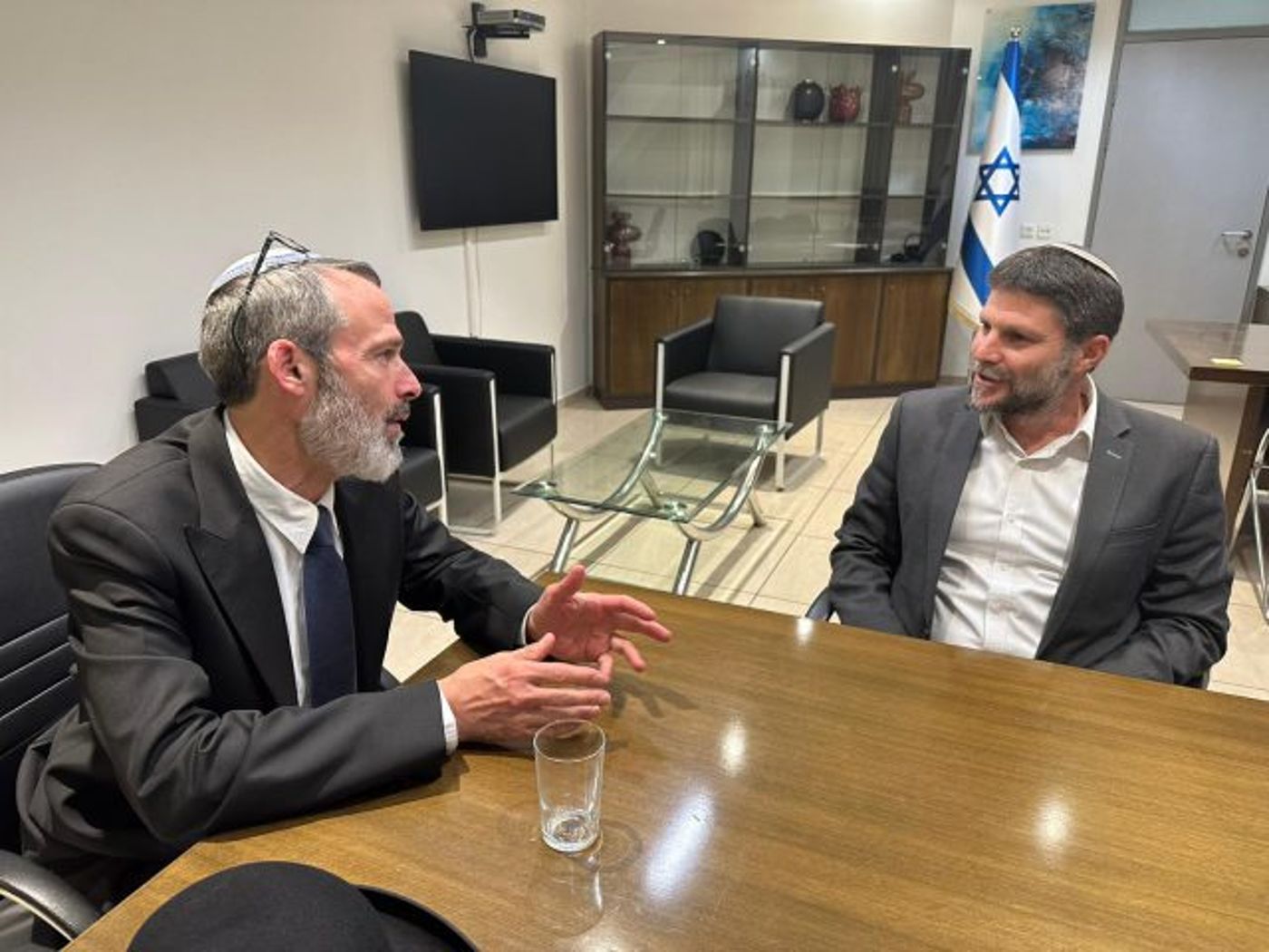 סמוטריץ והרב כהנא (דוברות שר האוצר)