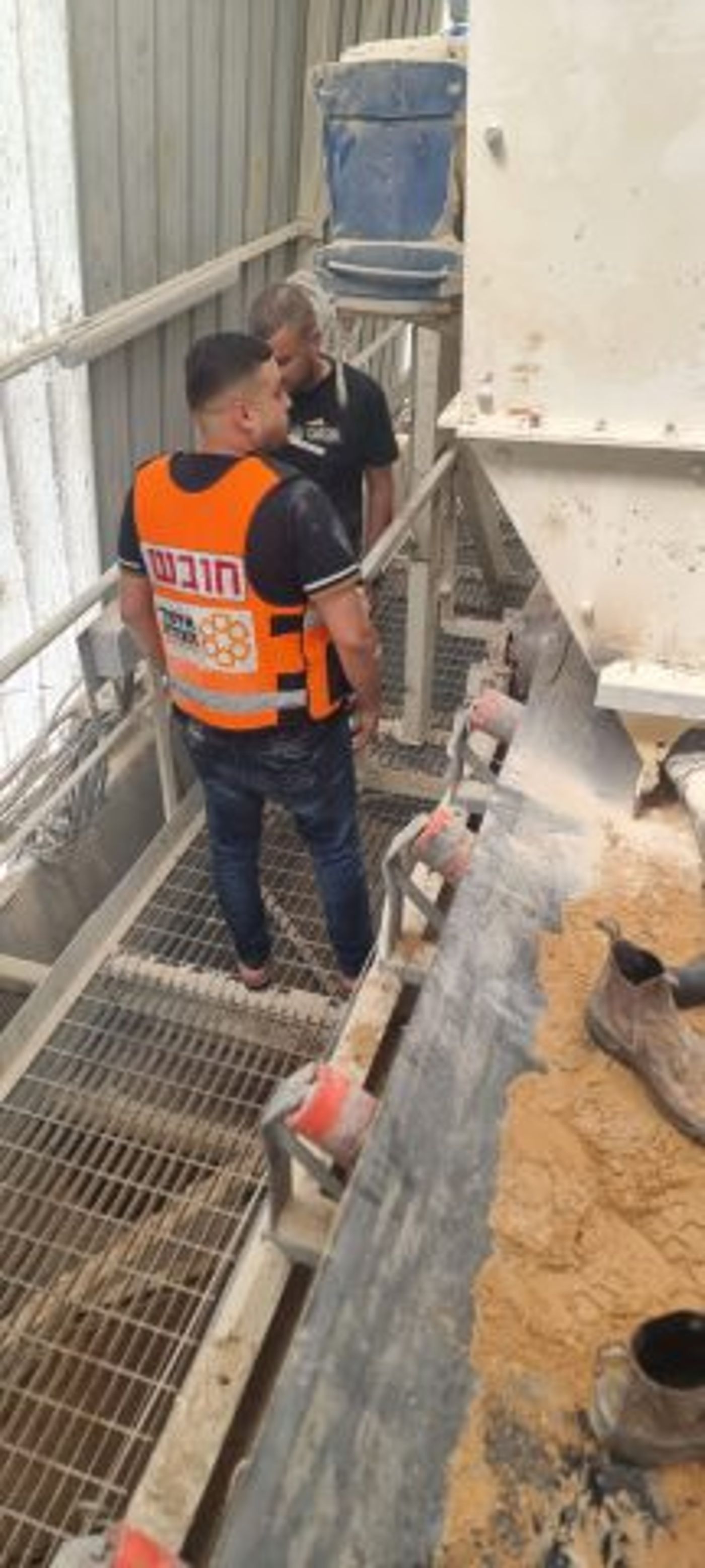 תאונת עבודה קטלנית: פועל נלכד במערבל בטון ברהט