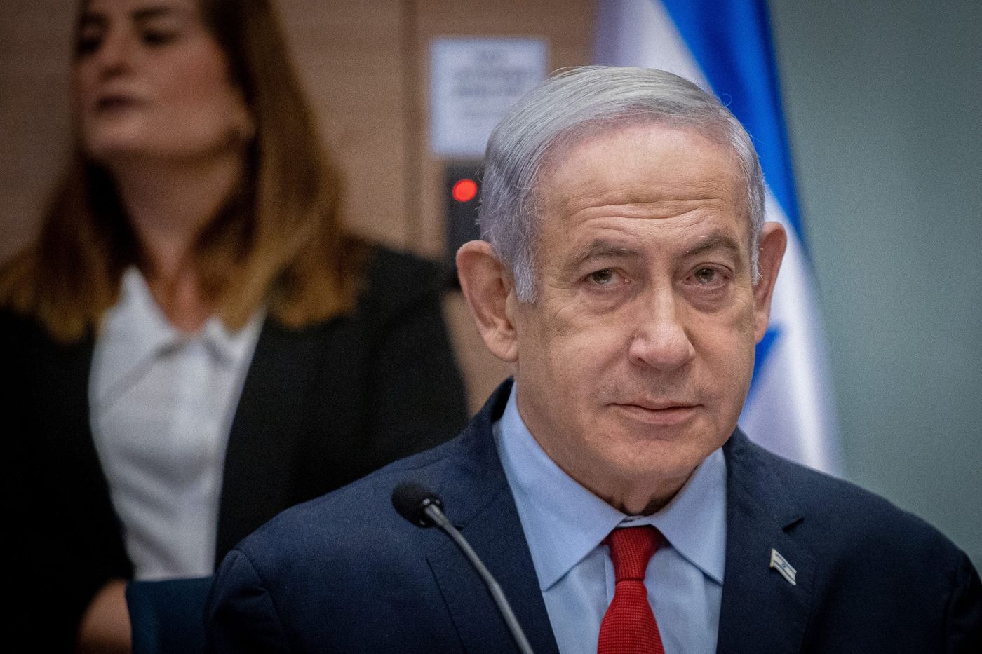 בכירי השב"כ לנתניהו: "שנה את דברי השקר בספרך"