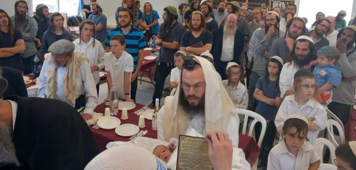 ברית ראשונה בישיבת חומש; ואיך קראו לתינוק?