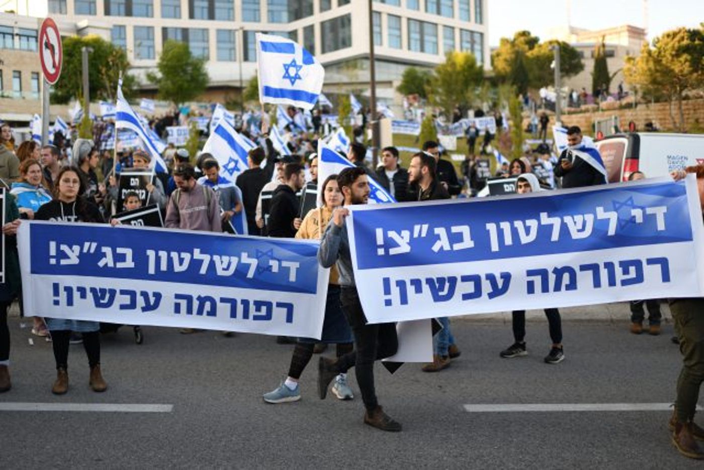 הרב לוינשטיין: "לחזק את הממשלה בפני הסרבנים"