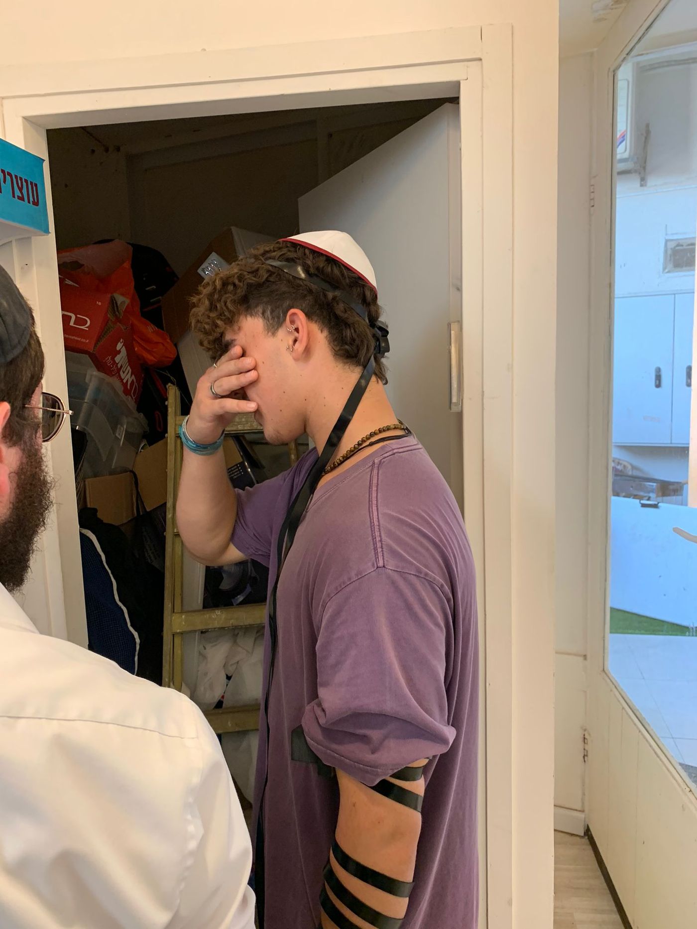 התשובה של חב"ד לפגיעה בדוכני התפילין