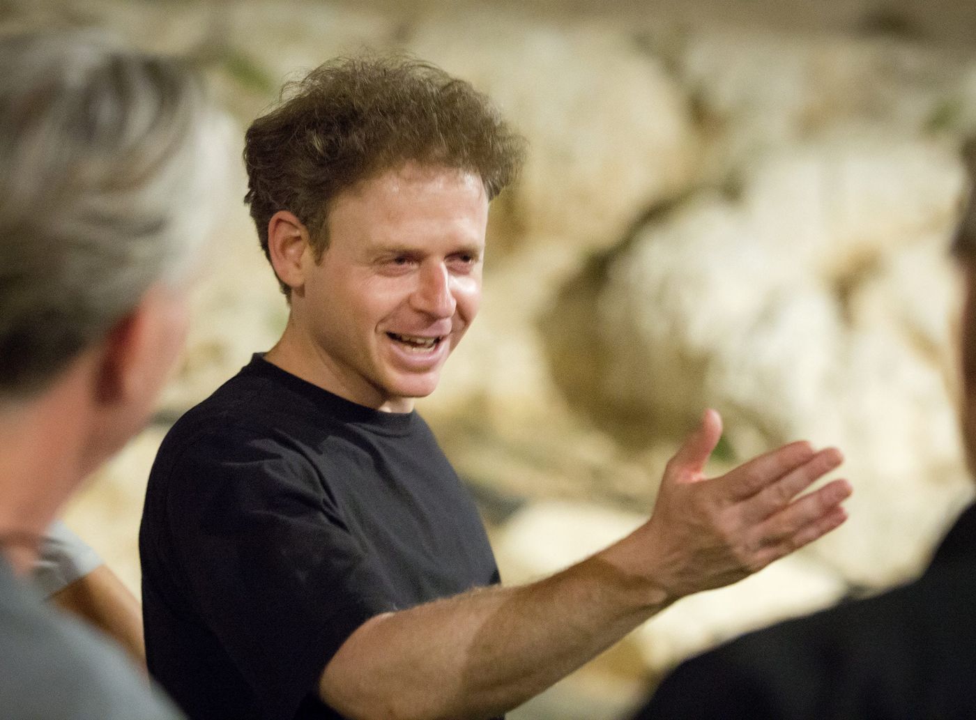 המגיש הוותיק הודיע: "זמן מתאים לחזור"