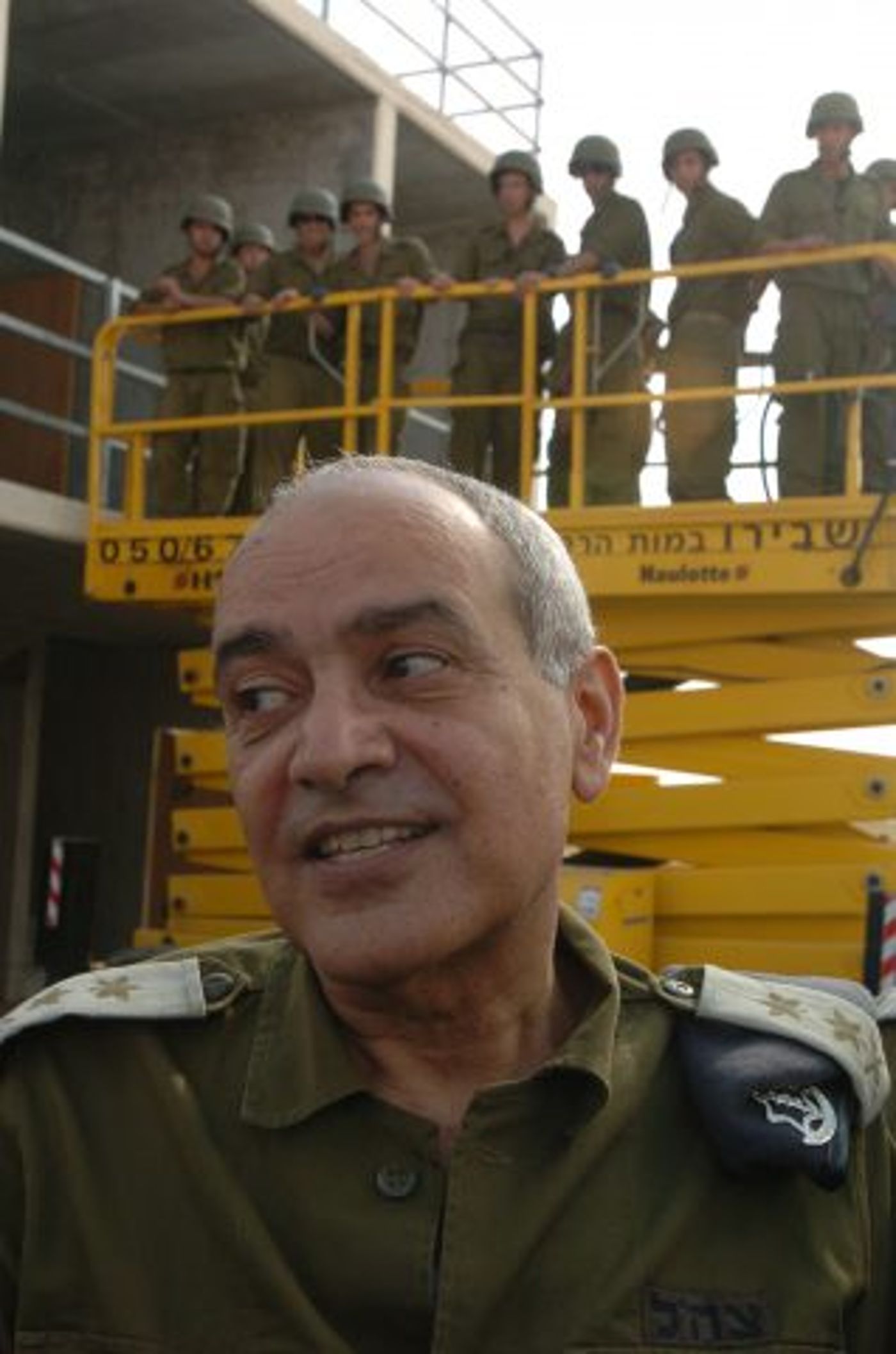 חלוץ