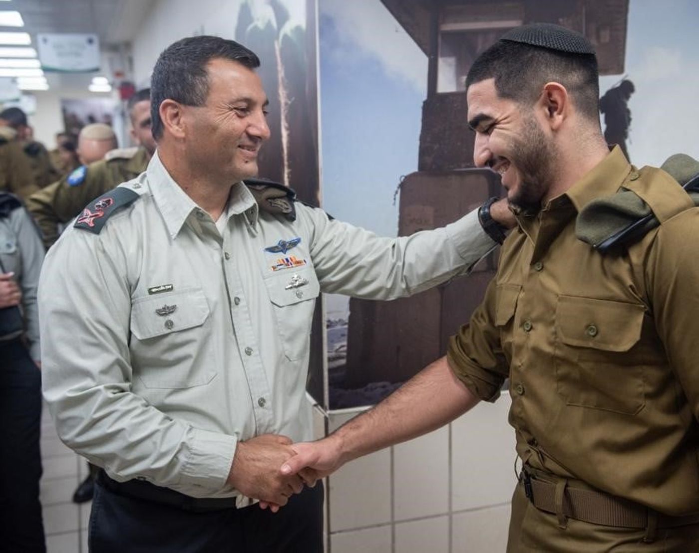 "אין לנו ארץ אחרת": ראש אכ"א ביקר בלשכת הגיוס