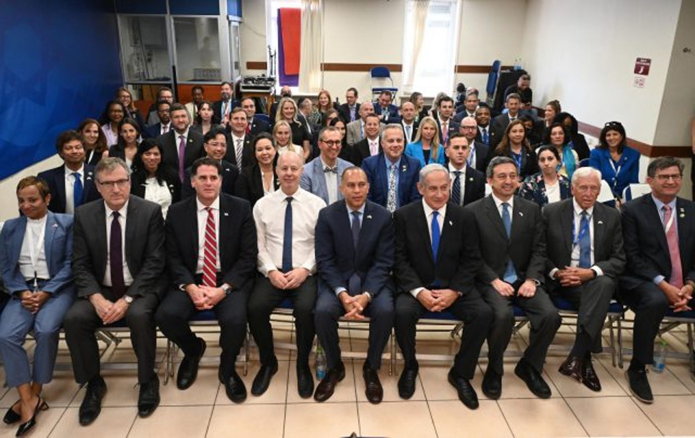 נתניהו: "יש תשתית לשלום; הפוליטיקה חוסמת אותו"