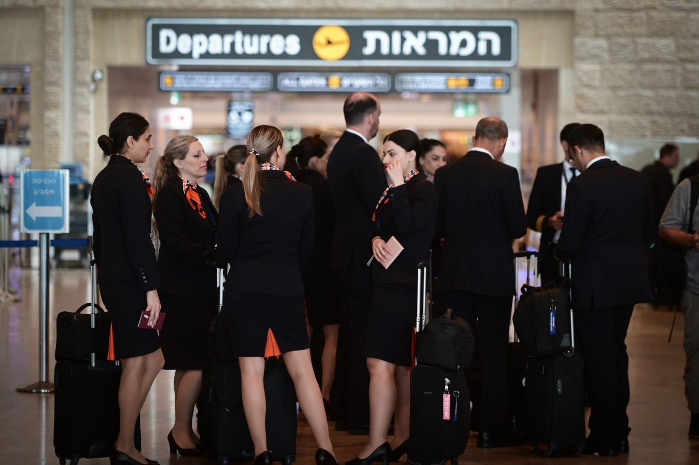 המרחב האוויר של ישראל צפוי להיפתח בשעה 14:00
