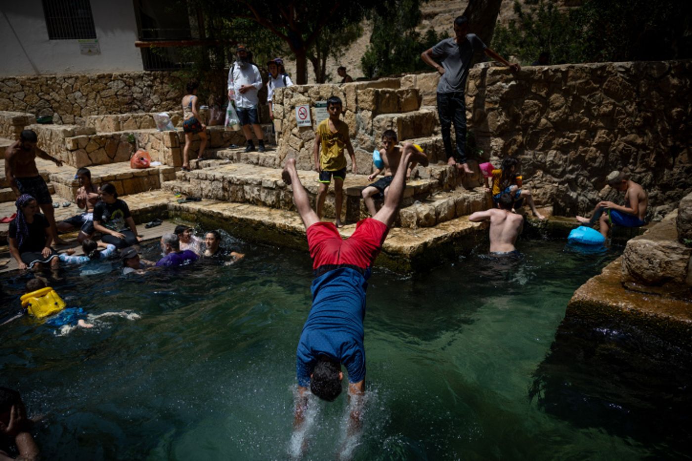 לא תוכל לספר לחבר'ה שקפצת ראש, אבל תוכל לספר שברחת בזמן