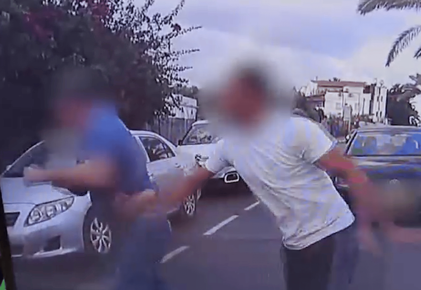 כתב אישום: היכו באכזריות נהג בגלל ויכוח בכביש