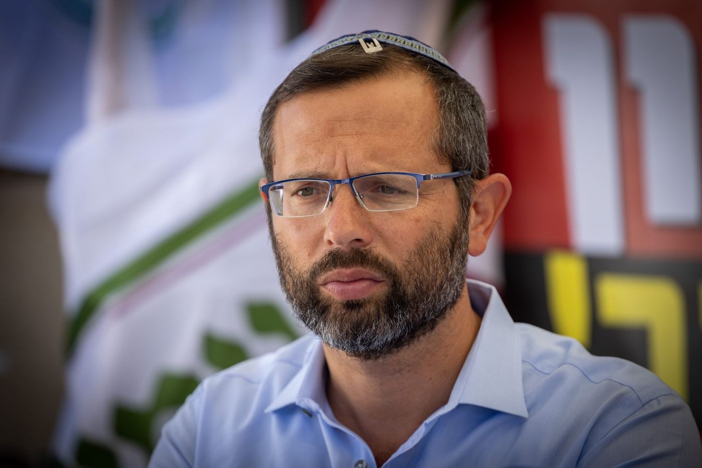 התושבים נחנקים: פלסטינים הציתו מזבלה בסמוך לעטרת
