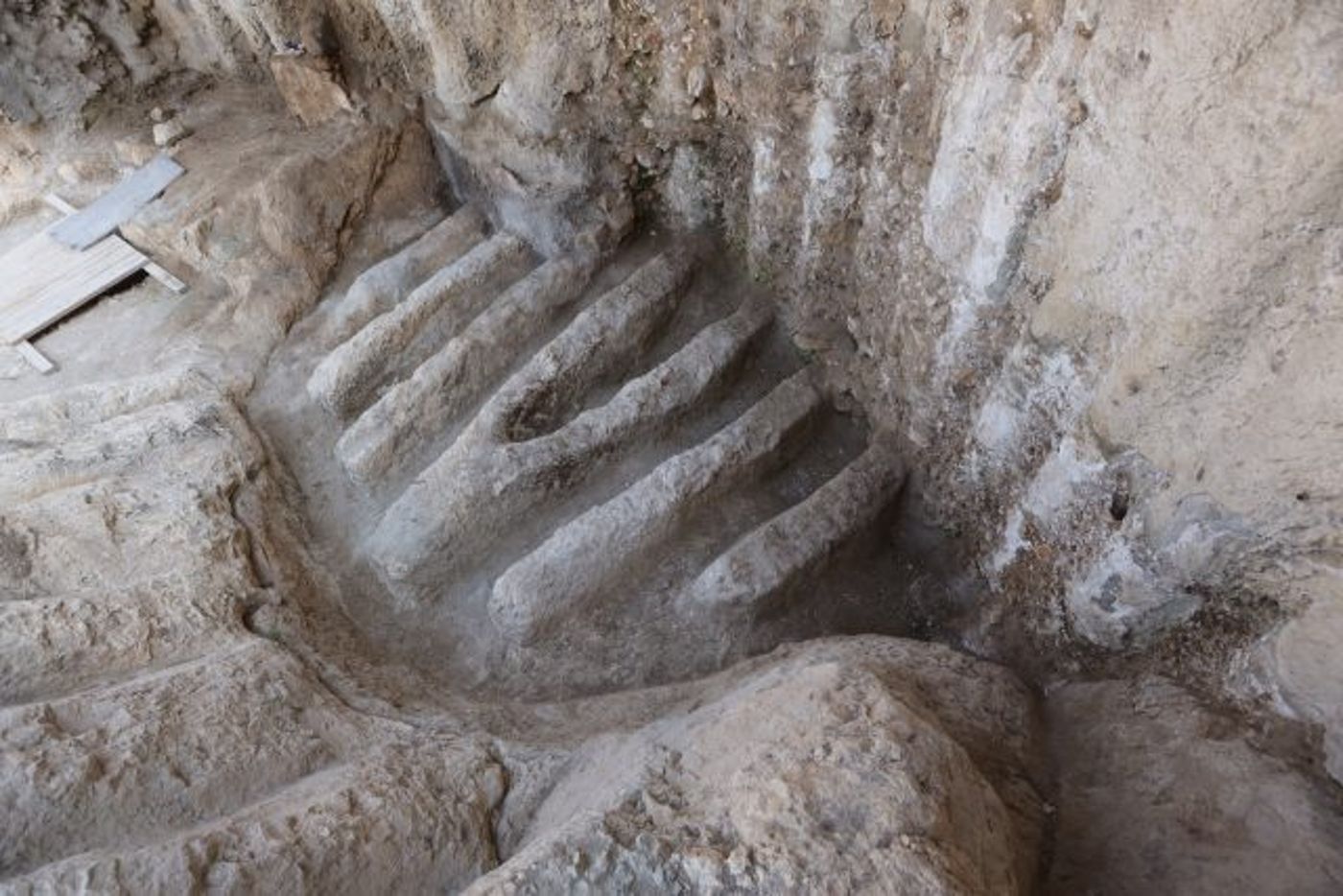 תעלות מימי מקדש ראשון התגלו בחפירות בירושלים