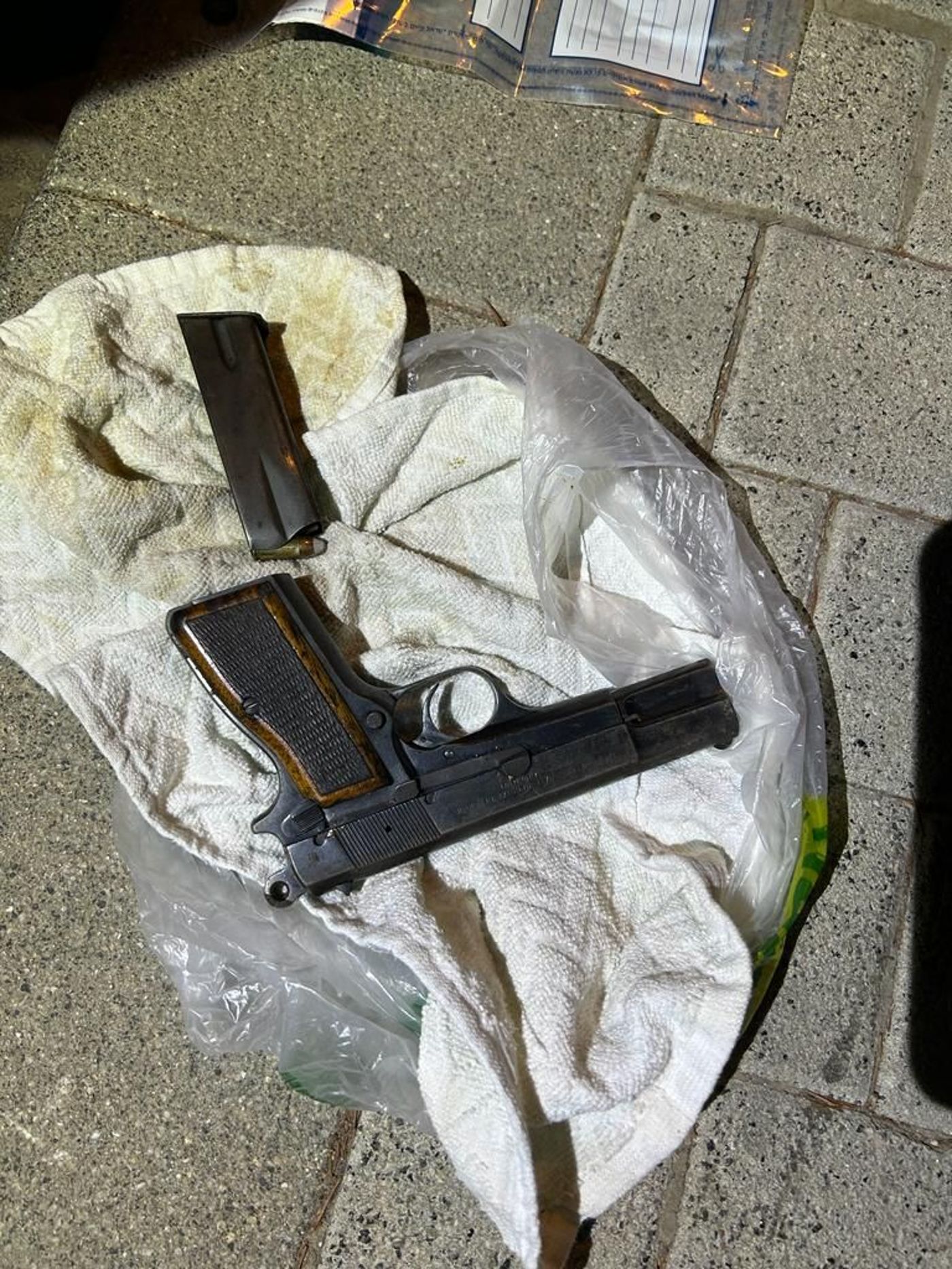 כתב אישום: החביא מהשוטרים אקדח בתחתונים