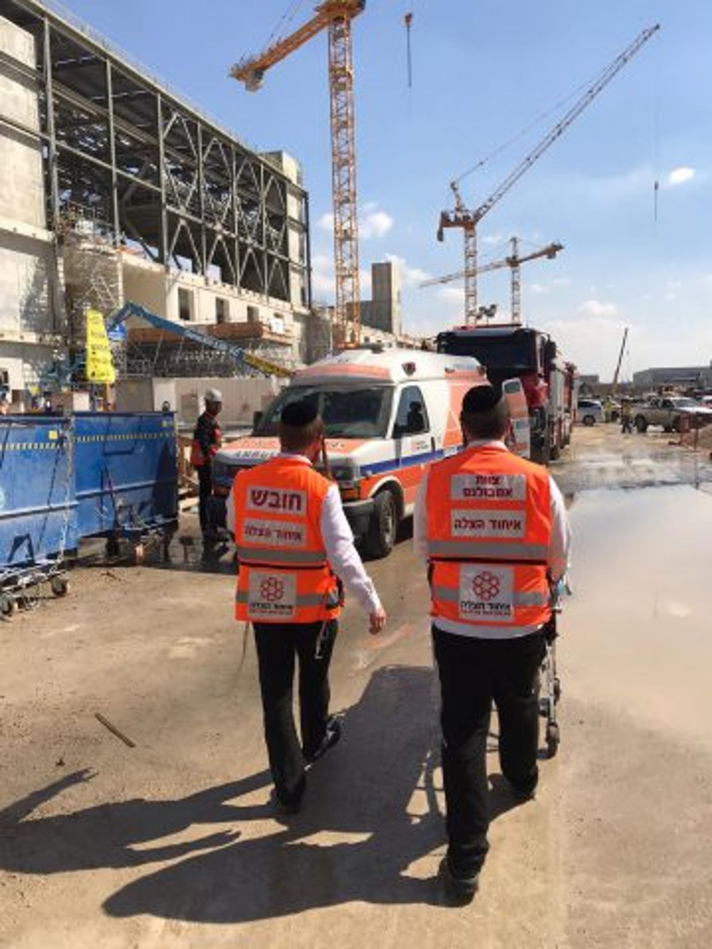 בשעה אחת: ארבעה פועלים נפצעו בתאונות עבודה